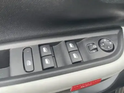 Photo 10 Citroën C3  1.2 Turbo 100ch MAX