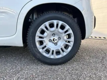 Photo 4 Fiat Panda  Classic 1.0 70ch BSG S&S Icône Step 2