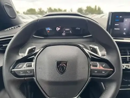 Photo 6 Peugeot 2008  1.2 Hybrid 136ch Allure e-DCS6