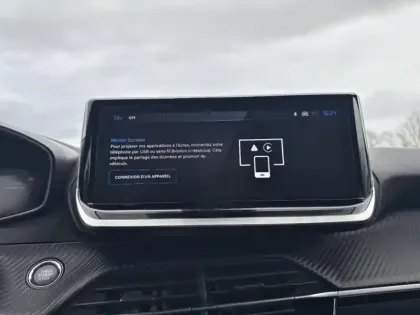 Photo 13 Peugeot 2008  1.2 Hybrid 136ch Allure e-DCS6