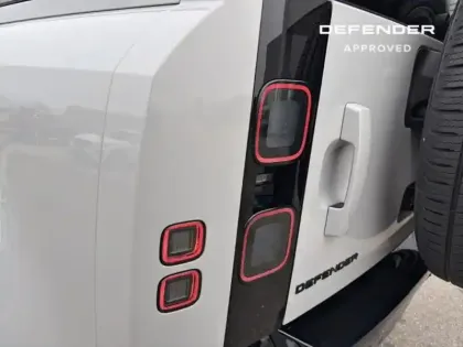 Photo 12 Land rover Defender  110 3.0 D250 Hard Top S