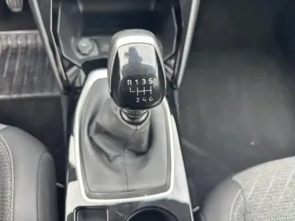 Photo 12 Peugeot 208  1.2 Hybrid 100ch Allure e-DCS6