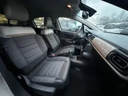 Photo 10 Citroën C3  1.2 PureTech 83ch S&S Shine Pack 123g