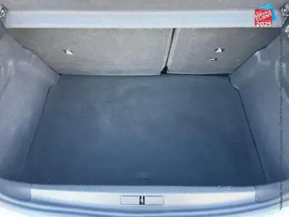 Photo 13 Peugeot 208  1.2 PURETECH 100CH S/S ALLURE RADAR AV/AR CARPLAY