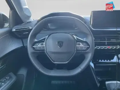 Photo 11 Peugeot 208  1.2 PURETECH 100CH S/S ALLURE RADAR AV/AR CARPLAY