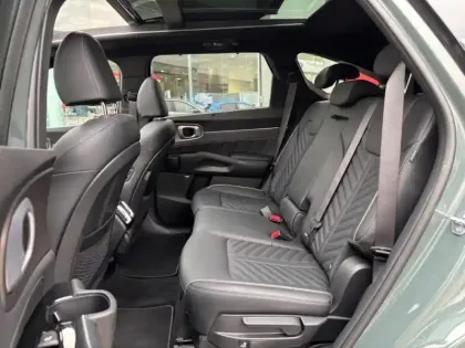 Photo 9 Kia Sorento  1.6 T-GDi 215ch HEV Premium 7 places