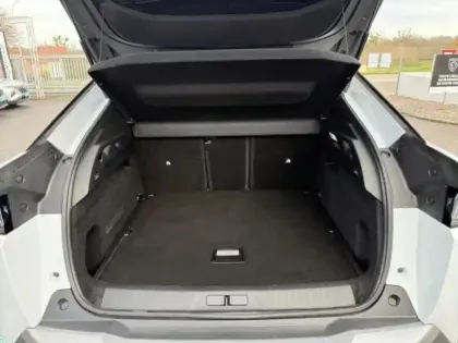 Photo 11 Peugeot 3008  1.2 Hybrid 136ch Allure e-DCS6