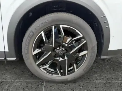 Photo 43 Peugeot 3008  1.2 Hybrid 136ch Allure e-DCS6