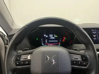 Photo 10 DS DS 4  E-TENSE 225ch Performance Line +