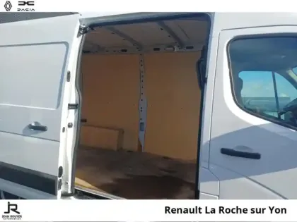 Photo 18 Renault Master  Fg F3300 L2H2 2.3 Blue dCi 135ch Confort Euro6E