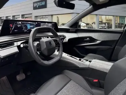 Photo 8 Peugeot 5008  1.5 BlueHDi 130ch S&S Allure Pack EAT8