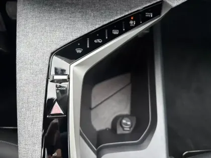 Photo 12 Peugeot 5008  1.5 BlueHDi 130ch S&S Allure Pack EAT8