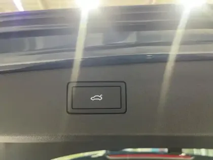 Photo 9 Volkswagen Tiguan  1.5 eHybrid 204ch Elegance DSG6