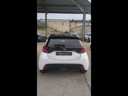 Photo 3 Toyota Yaris  130h Collection 5p MY25