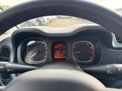 Photo 8 Fiat Panda  1.0 70ch BSG S&S City Life