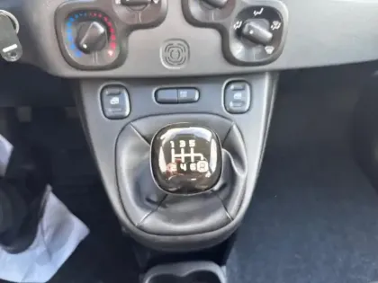 Photo 13 Fiat Panda  1.0 70ch BSG S&S City Life