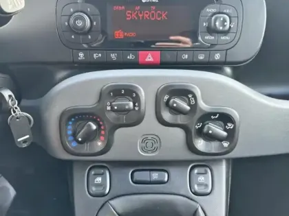 Photo 14 Fiat Panda  1.0 70ch BSG S&S City Life