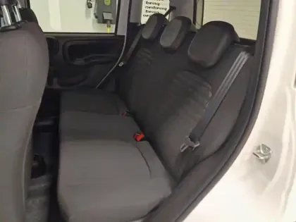 Photo 24 Fiat Panda  Classic 1.0 70ch BSG S&S Pandina