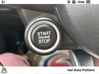 Photo 12 Alfa Romeo Giulia  2.2 JTD 190ch Sprint AT8 MY20