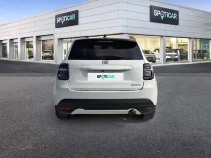 Photo 5 Fiat 600  1.2 Hybrid 100ch La Prima DCT6