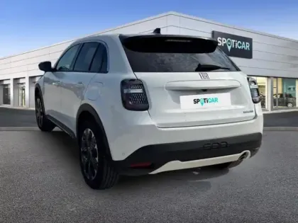 Photo 4 Fiat 600  1.2 Hybrid 100ch La Prima DCT6