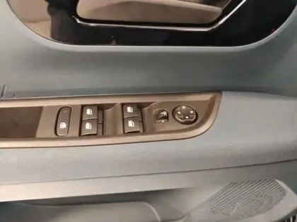 Photo 26 Fiat Grande Panda  Electrique 113ch La Prima