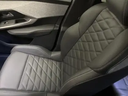 Photo 9 Peugeot 3008  Electrique 210ch Batterie 73 kWh Allure