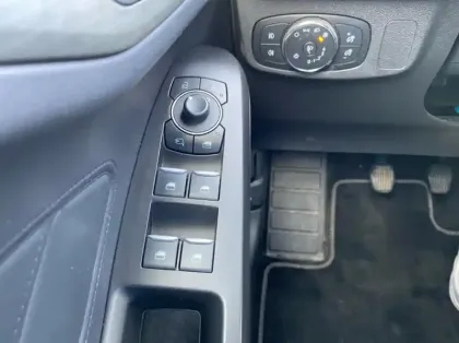 Photo 5 Ford Focus SW 1.0 Flexifuel mHEV 125ch Titanium X Business