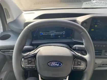 Photo 6 Ford Transit Custom Fg 320 L1H1 Electrique 160 kW 218ch Trend