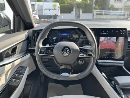 Photo 9 Renault Espace E-Tech hybrid 200 Iconic 5p