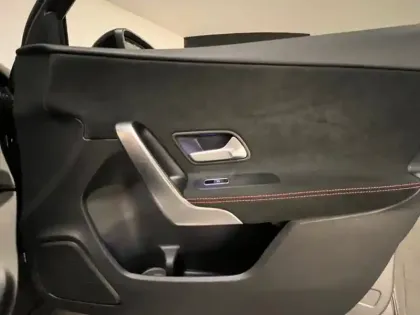 Photo 22 Mercedes Classe A 180 AMG Line