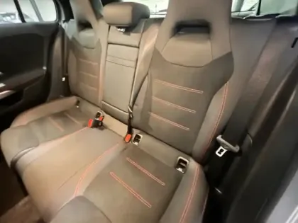 Photo 13 Mercedes Classe A 180 AMG Line