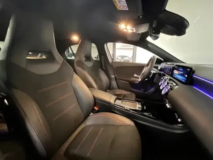 Photo 11 Mercedes Classe A 180 AMG Line