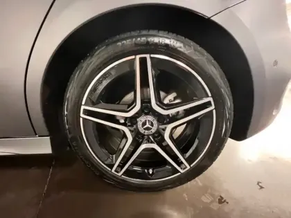 Photo 8 Mercedes Classe A 180 AMG Line