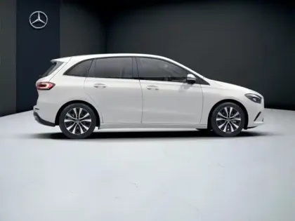 Photo 18 Mercedes Classe B 180 Style Line Edition Pack