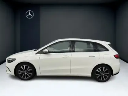 Photo 42 Mercedes Classe B 180 Style Line Edition Pack