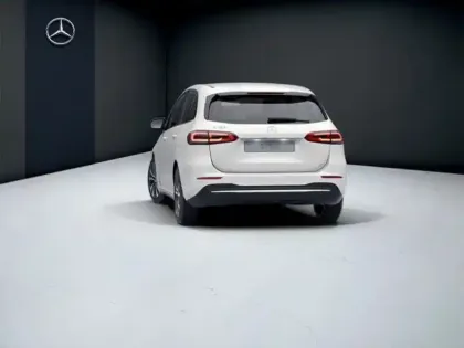 Photo 25 Mercedes Classe B 180 Style Line Edition Pack