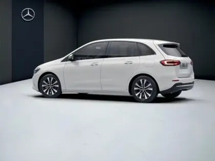 Photo 29 Mercedes Classe B 180 Style Line Edition Pack