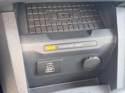 Photo 17 Ford Transit Courier Fourgonnette 1.5 EcoBlue 100ch Active