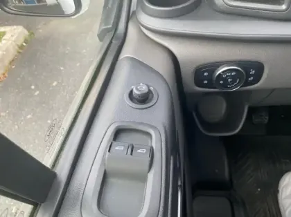 Photo 5 Ford Transit Custom Fg 300 L2H2 2.0 EcoBlue 130 Trend Business 7cv