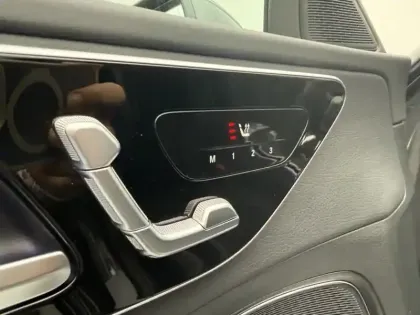 Photo 9 Mercedes Classe C Berline 200 AMG line