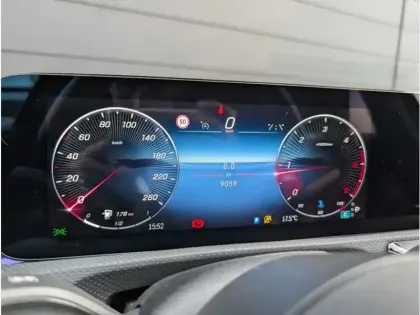 Photo 31 Mercedes Classe A 200 d AMG LINE TO SIEGES CONDUCTEUR ET PASSAGER