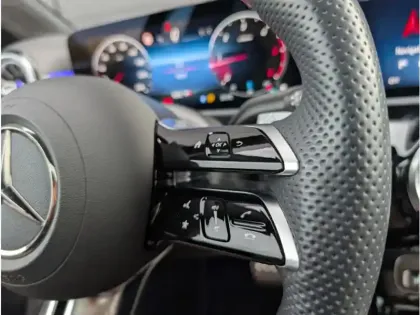 Photo 13 Mercedes Classe A 200 d AMG LINE TO SIEGES CONDUCTEUR ET PASSAGER