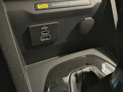 Photo 17 Ford Transit Courier Fourgonnette 1.0 EcoBoost 125ch Active DCT7