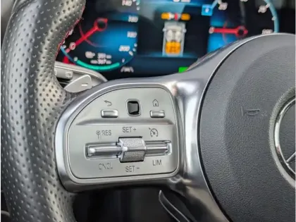 Photo 9 Mercedes EQA 350 4MATIC AMG LINE TO CAMERA 360° HUD SIEGES AVAN