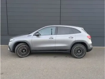 Photo 1 Mercedes EQA 350 4MATIC AMG LINE TO CAMERA 360° HUD SIEGES AVAN