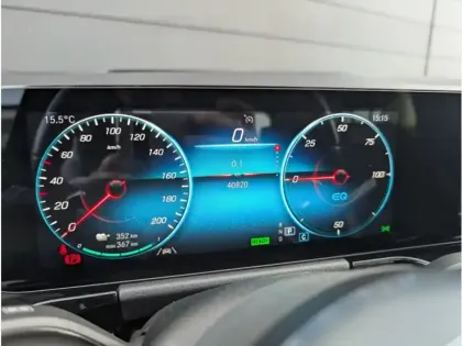 Photo 33 Mercedes EQA 350 4MATIC AMG LINE TO CAMERA 360° HUD SIEGES AVAN