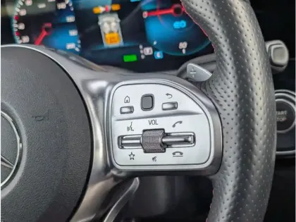 Photo 10 Mercedes EQA 350 4MATIC AMG LINE TO CAMERA 360° HUD SIEGES AVAN