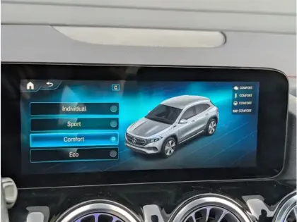 Photo 32 Mercedes EQA 350 4MATIC AMG LINE TO CAMERA 360° HUD SIEGES AVAN