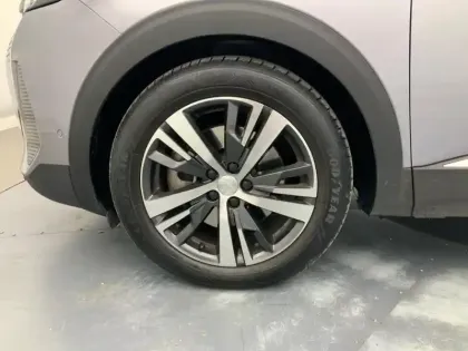 Photo 14 Peugeot 3008  Hybrid 225 e-EAT8 Allure